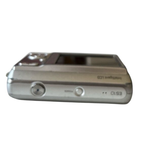 Camera Samsung ES10 8.1MP Digital Silver Camera Self Portrait Working No Card - Picture 6 of 8